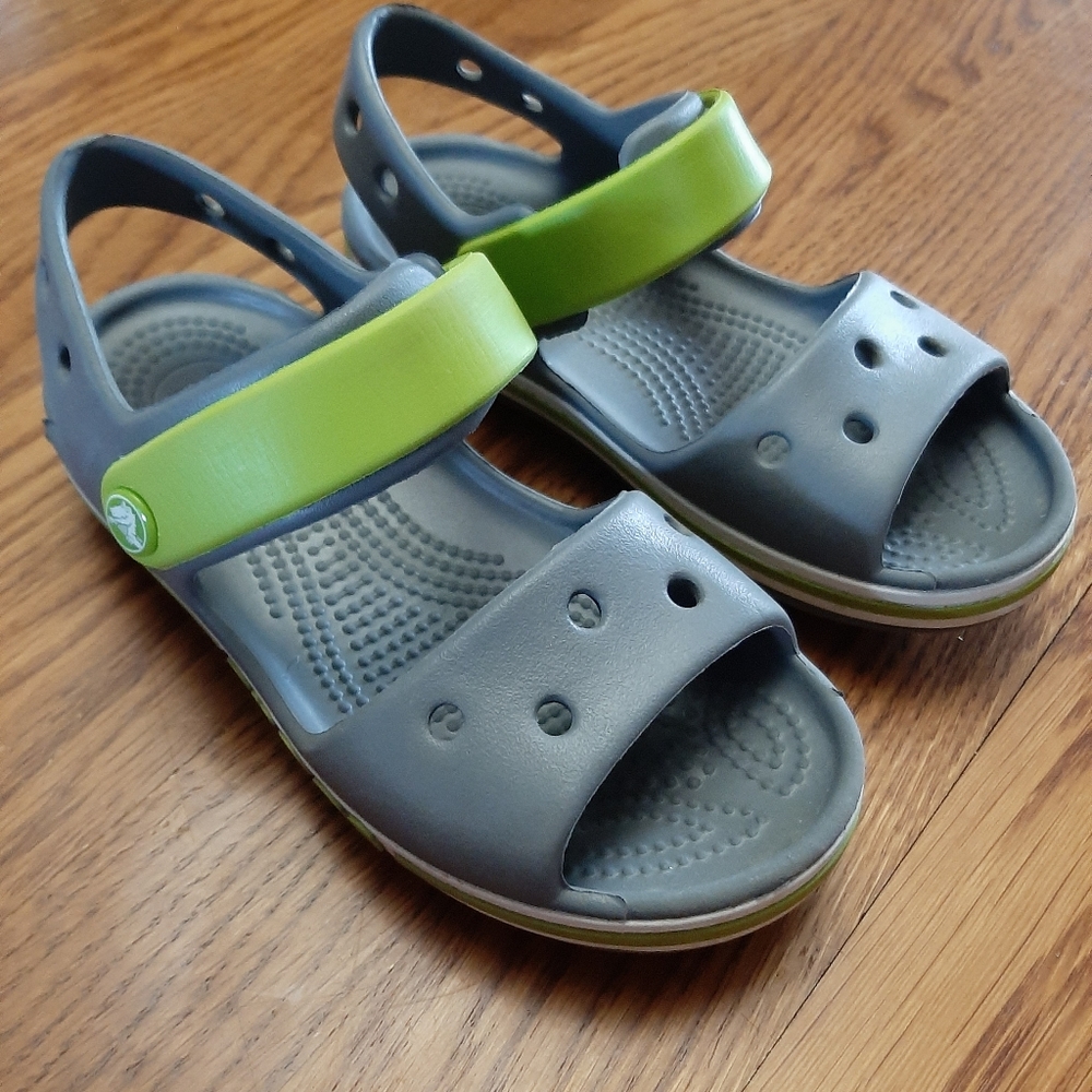 LIKE NEW Crocs sandles 9 or 11